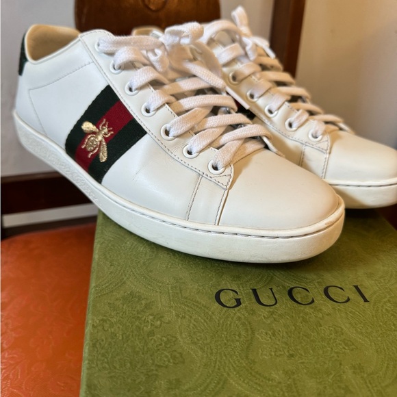 Gucci White Sneaker - Picture 4 of 7